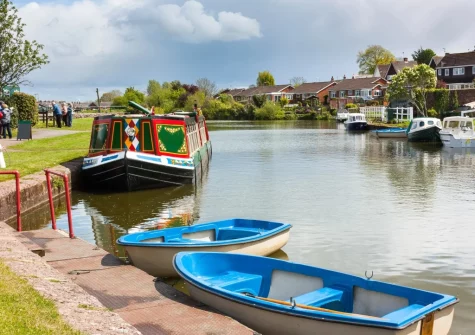 The Stone Barn is an ideal base in Mid Devon for exploring along Tiverton Canal & everything the area has to offer