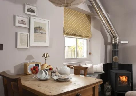 The living & dining area at The Store Room, Mousehole