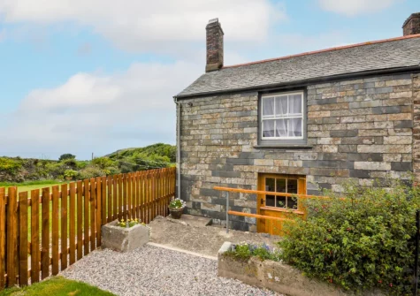 The West Wing is within walking distance of beautiful sandy beaches & short drive to the lovely seaside town of Bude