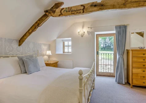 The bedroom at The Wren, Higher Clovelly