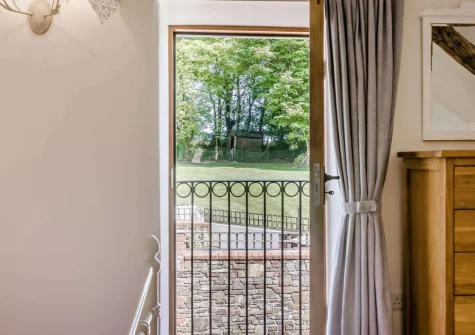 The bedroom at The Wren, Higher Clovelly