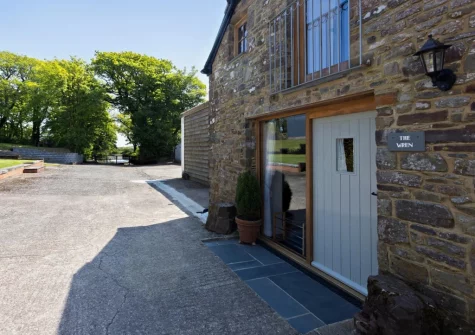 The Wren is a rural Devonshire barn conversion ideal for a romantic getaway, just three kilometres from the beautiful fishing village of Clovelly