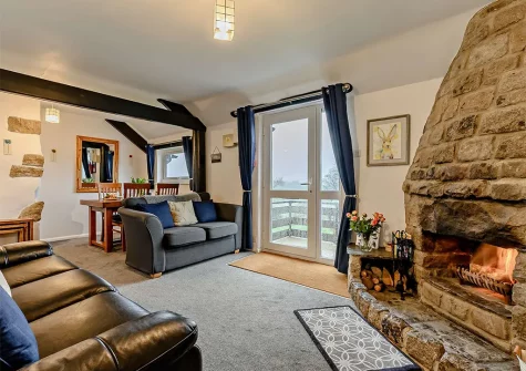 The living area at Threshing, Fox Valley Cottages, Trenewan