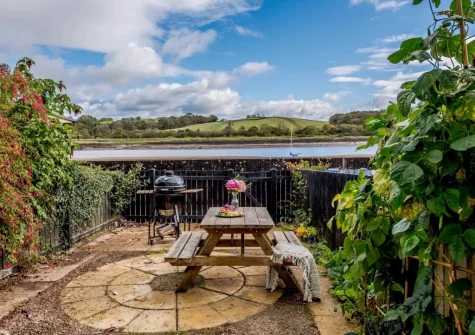 The patio, barbecue & alfresco dining area at Tide Side, Bideford