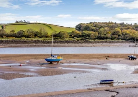 Enjoy exceptional views of the Torridge Estuary & direct access to the North Devon Coast Path when you stay at Tide Side, Bideford