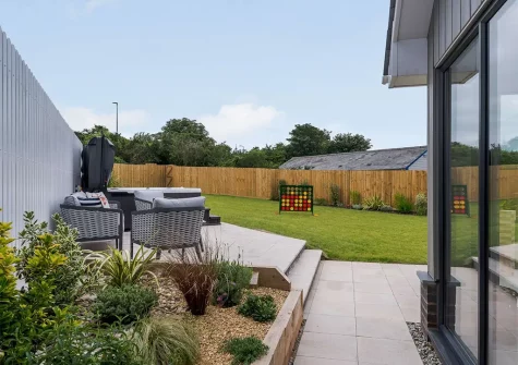 The patio seating area & hot tub at Tides At Instow, Instow