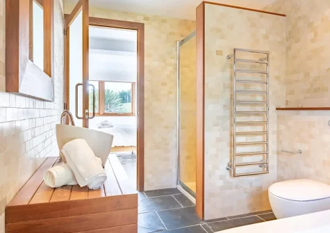 Bedroom #1 en-suite bathroom at Tides, Ilfracombe