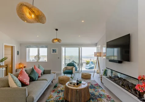 The living area at Tides View, Appledore