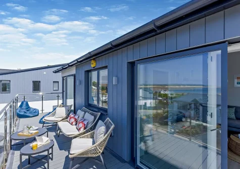 The balcony & outdoor sitting area at Tides View, Appledore