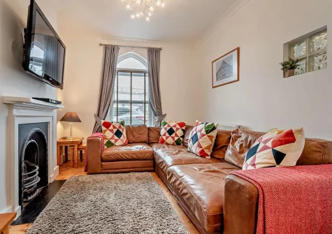The living room at Tolcarne Cottage, Newquay