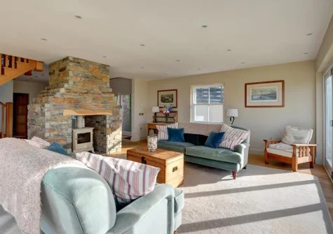 The ground floor living room at Tonga, Porthtowan
