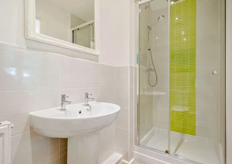 Bedroom #1 en-suite shower room at Top Mast, Charlestown