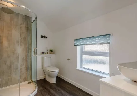 The shower room at Torridge House, Instow
