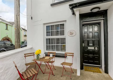 The front patio & outdoor sitting area at Torridge House, Instow