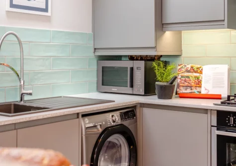 The kitchen at Traeth Barn, Mawgan Porth
