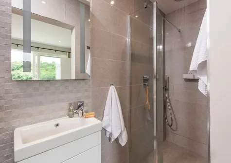 Bedroom #1 en-suite shower room at Tralee, Portreath