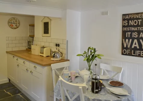 The kitchen & dining area at Tranquility, Mevagissey