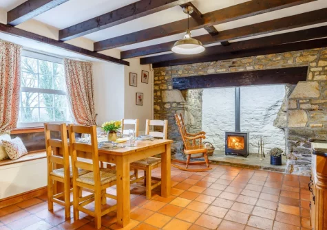 The kitchen & dining area at Tredinnick Farmhouse, Gummows Shop