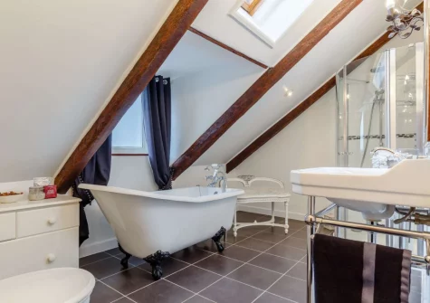 The bathroom at Tredinnick Farmhouse, Gummows Shop