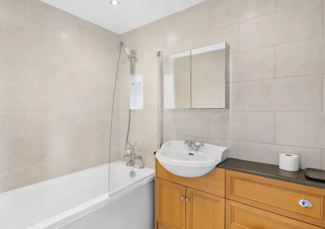 Bedroom #4 en-suite at Tree Tops, Kingswear