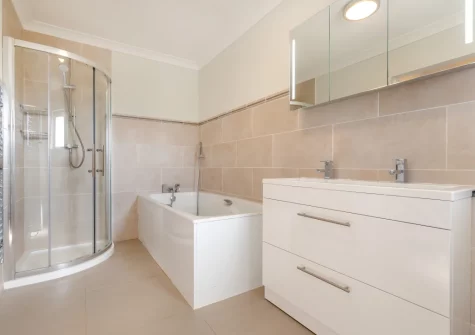 Bedroom #1 en-suite bathroom at Trefebus, Constantine Bay