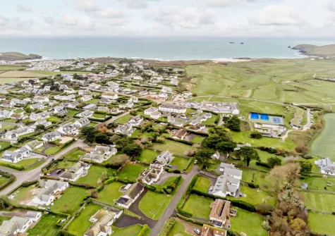 Trefebus is situated in a quiet spot immediately next to the championship golf course at Trevose