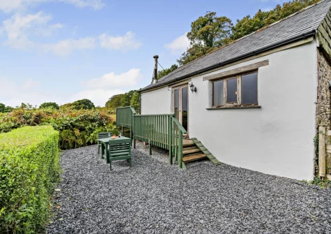 The enclosed garden & alfresco dining area at Trefrize, Bray Shop