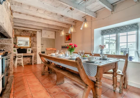 The kitchen & dining area at Tregenna Farmhouse, Tredethy