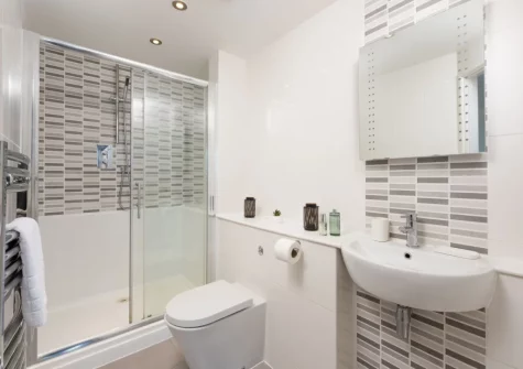 Bedroom #1 en-suite shower room at Trelantis, 5 Gwelva, Newquay