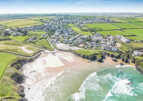 Trelin is a pet friendly holiday home, with plenty of lovely walks nearby including coastal cliffs & country fields