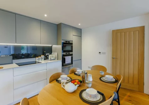 The kitchen & dining area at Treloar Heights, Bude
