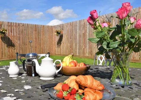 The alfresco dining area at Trelow Barton, Tredinnick