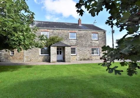 Trelow Barton is a stunning Cornish farmhouse with spacious, stylish interiors & private enclosed garden surrounded by beautiful farmland