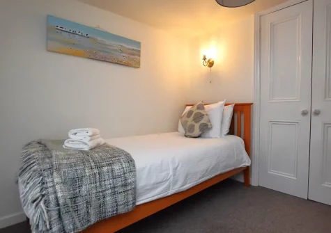 Bedroom #6 at Trelow Farmhouse, Tredinnick