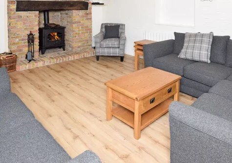 Trelow Farmhouse, Tredinnick is a stunning traditional Cornish retreat with six bedrooms, private hot tub, and snooker room. Enjoy complimentary access to the adjacent Camel Creek Adventure Park while being perfectly positioned to explore Cornwall.