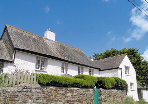 Outside Tremaer, Maer