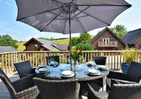 The decked patio & alfresco dining area at Trenant, Little Petherick
