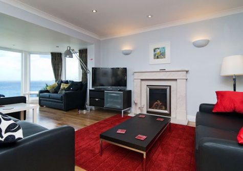 The spacious living area @ Trencrom Villa