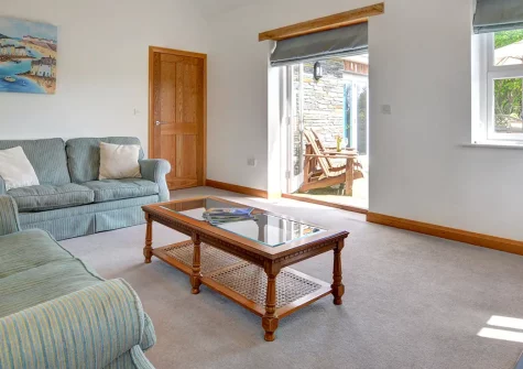 Tresallyn Cottage, St Merryn, is a charming one-bedroom converted farm cottage offering a romantic rural retreat. Enjoy a cosy wood burner, serene countryside views, and easy access to Padstow, seven stunning sandy beaches, and the best of Cornwall.