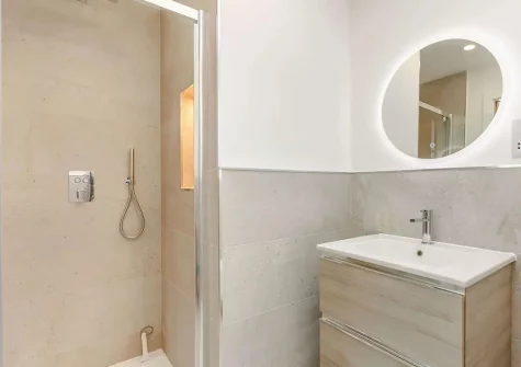 Bedroom #2 en-suite shower room at Treth House, Widemouth Bay