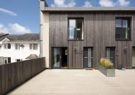 Treth Nook is one of a collection of exclusive apartments, this beautifully designed coastal home combines contemporary comfort with a stunning location just moments from the beach