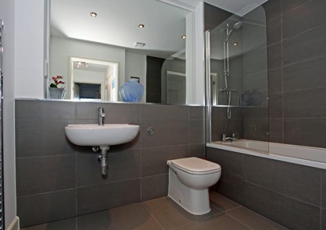 The main bathroom @ Trevena, Newquay
