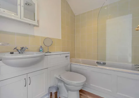 The bathroom at Tripolitania, Porthleven