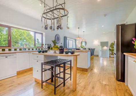 The kitchen at Tumbles Lodge, Hersham