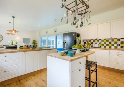 The kitchen at Tumbles Lodge, Hersham