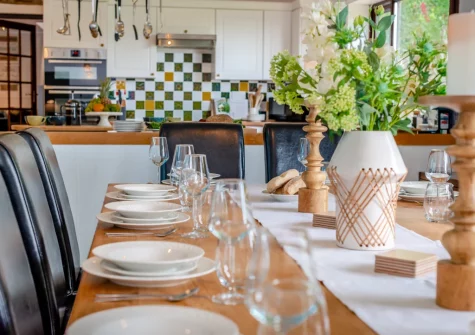 The dining area at Tumbles Lodge, Hersham