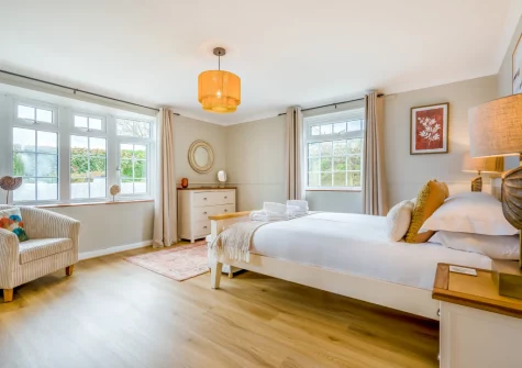 Bedroom #3 at Tumbles Lodge, Hersham