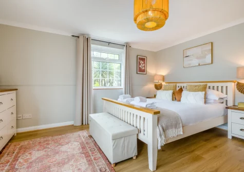 Bedroom #3 at Tumbles Lodge, Hersham