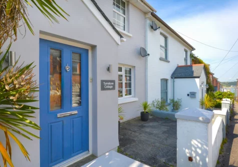 Turnstone Cottage is a character property with a lovely view over rooftops to the Camel Estuary