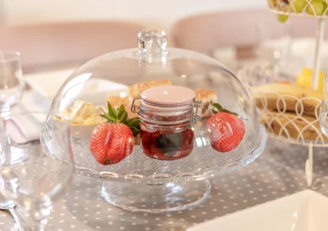The dining area at Twitchers Itch, Chilla